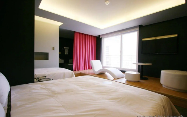 Oscar Suite Hotel