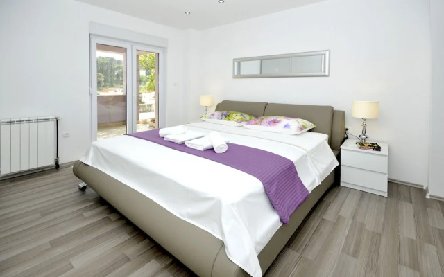 Luxury Villa Rooftop Pool !avbl in Season