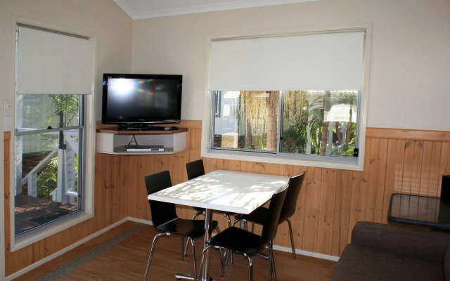 Shoal Bay Holiday Park