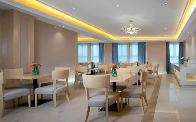Vienna Hotel (Chongqing Jiangjin Dingshan Park)