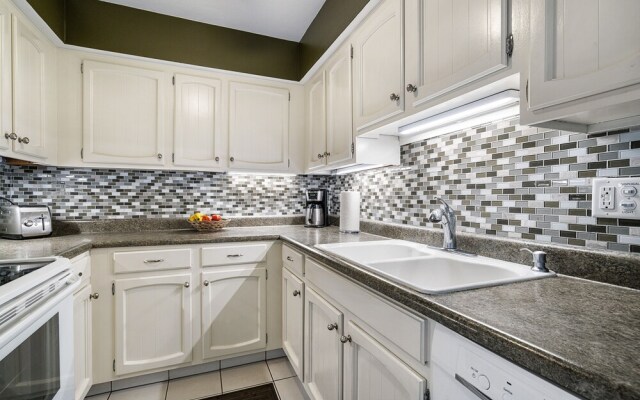 Casa De Emdeko 337 1 Bedroom Condo