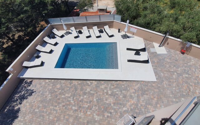 Poolside Hideout Apartments