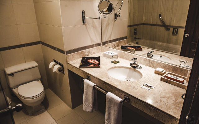 BTH Hotel Arequipa Lake