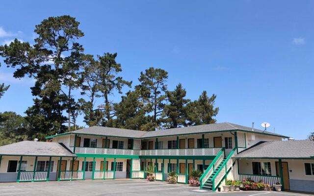 Monterey Pines Inn