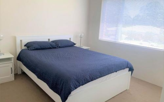 3 'Silvana Court', 26 Ajax Avenue - Neat Unit With Air Conditioning – Guest Rooms – Nelson Bay