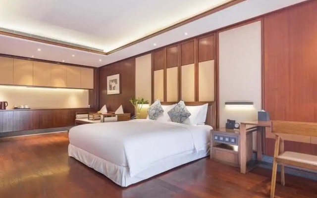 He Fu Hotel