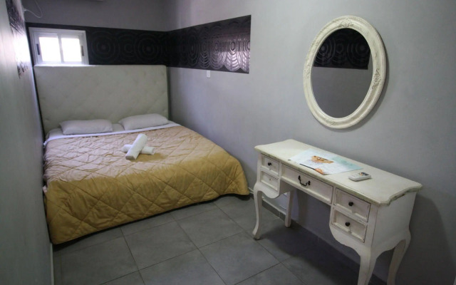 Rich Luxury Suites