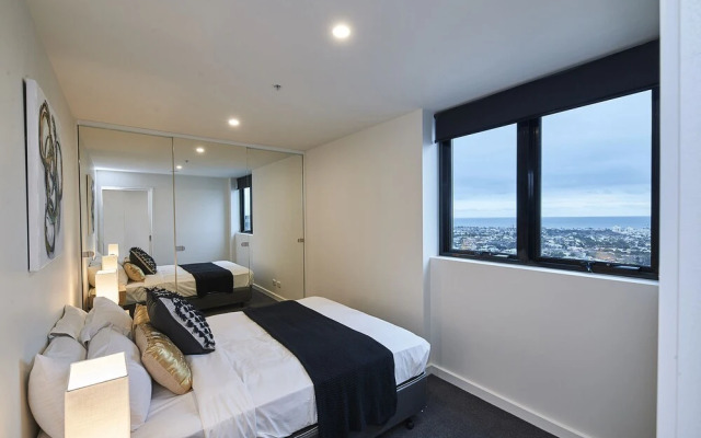 Mega Style Apartments The International