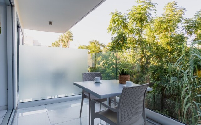 Rio Gardens - Bright Studio w Shared Pool