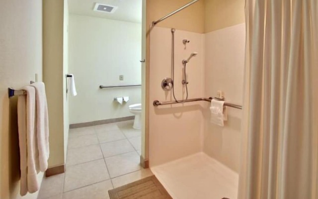 Western Skies Inn And Suites