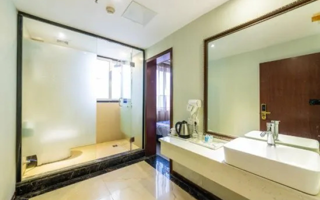 Xiangyun Hotel (Chongqing Library Metro Station Southwest Hospital Store)