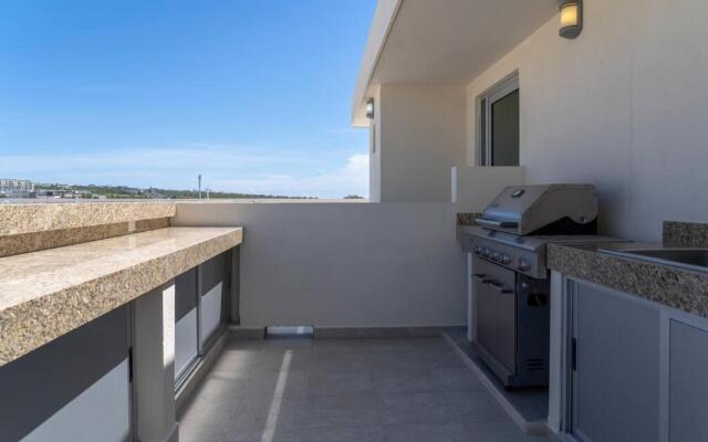 Brand new 2 Bedroom 2 Bath condo with rooftop pool Camino Viejo 403