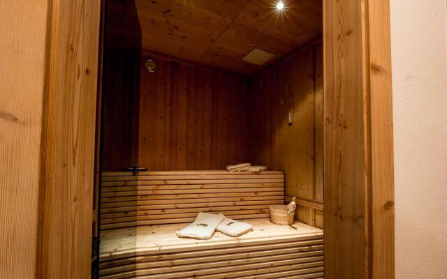 Mountain-view Apartment in Finkenberg With Sauna