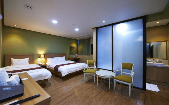 Hotel Noah