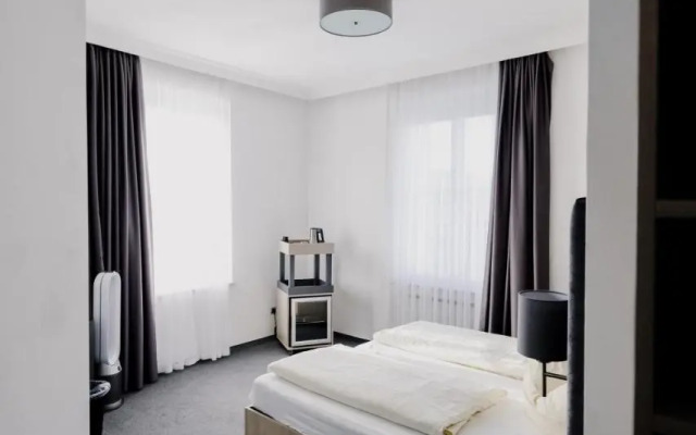 N9 Hotels