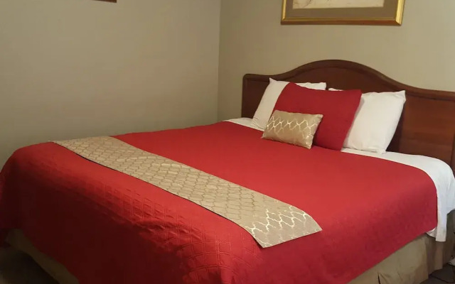 Niagara Inn & Suites