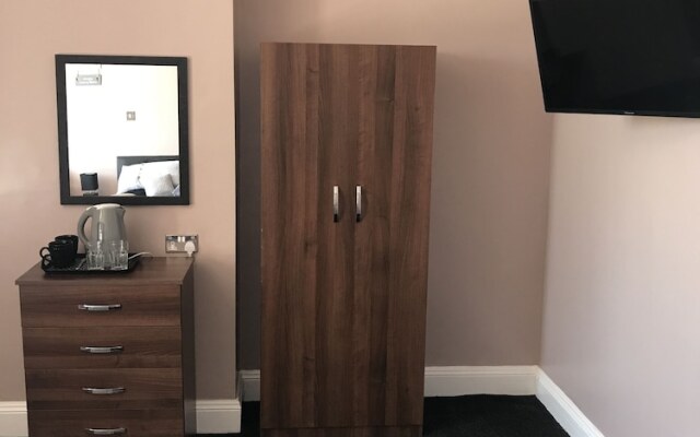 Holystone Bar and Restaurant