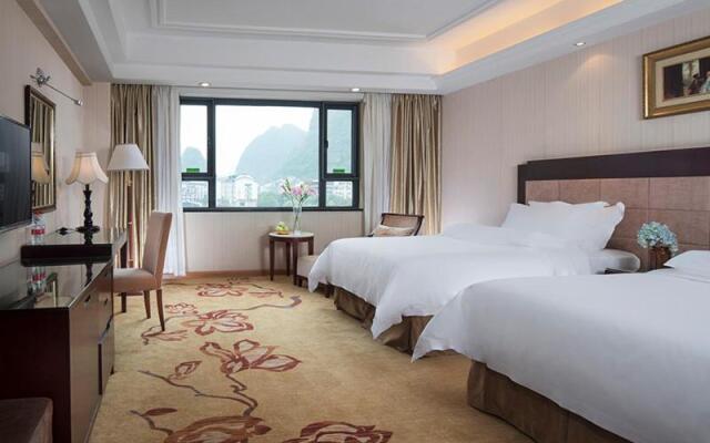 Vienna International Hotel（Guangxi Guilin Yangsuo West Street and Ten-mile Gallery）