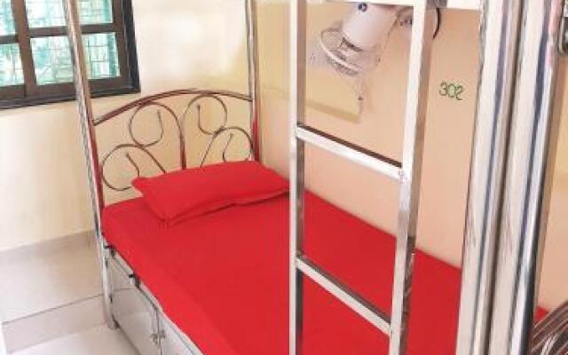 Airport Hostel by Bombay Backpackers