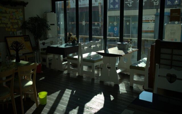 Deokindang & Su Guesthouse