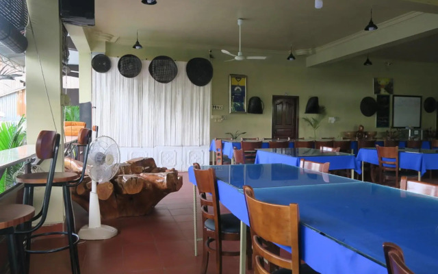 River Dolphin Hotel