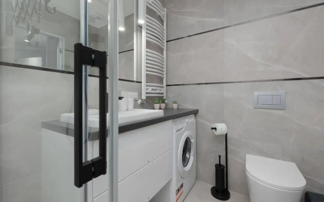 Riverfront Apartment by Renters