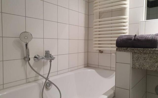 Shopping street Gewandhaus Netflx Badew. 58zolltv