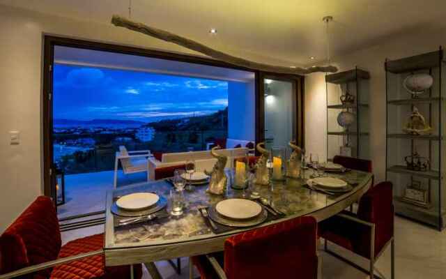 BRAND NEW! Stunning Sea View Luxury 3BR Apartments