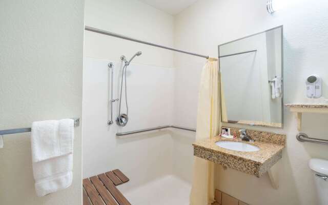 Baymont by Wyndham Albany