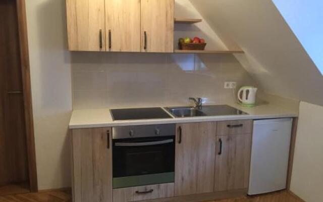 Apartmaji in sobe Tina