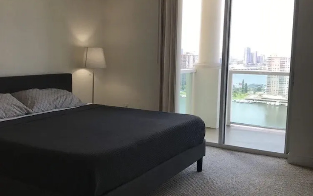 Big Place in Sunny Isles near Beach