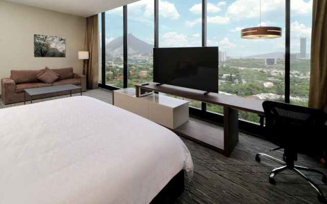 Holiday Inn Express & Suites Monterrey Valle by IHG