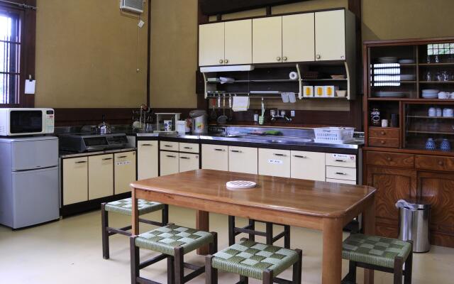 Sakura Guest House - Hostel