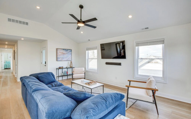 Spacious Wildwood Condo: Walk to Beach!