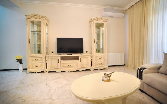 Апартаменты на ул. Костава