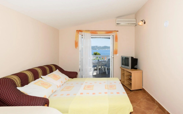 Vese - 100 m from beach - A4(2+2)