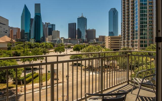 Reverchon Park Apartments by Frontdesk