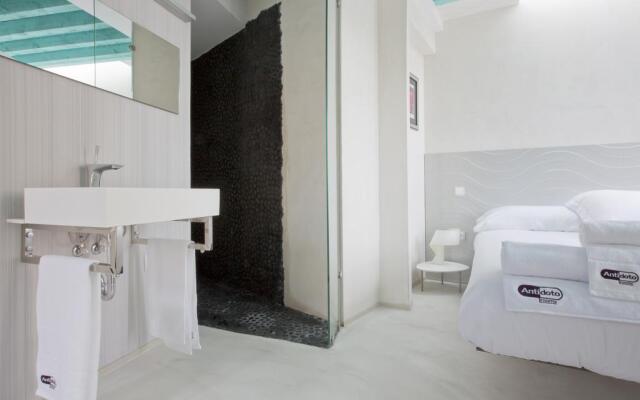 Antidoto Rooms