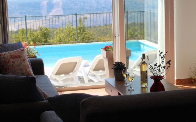 Holiday Home-big Swimming Pool-amazing Views