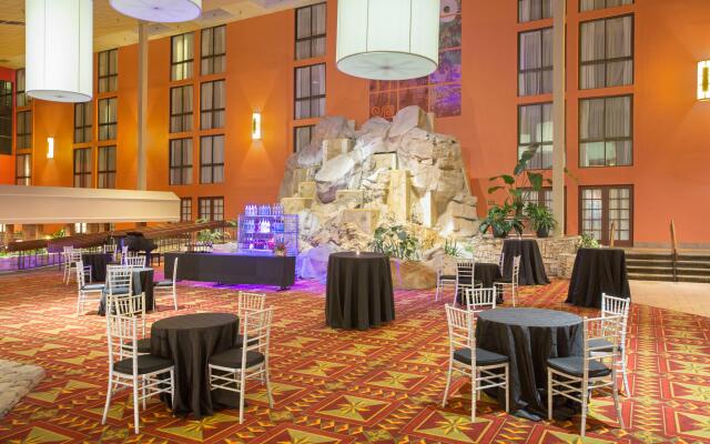 Crowne Plaza Denver International Airport