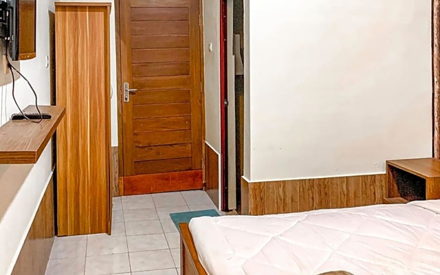 RedDoorz Near Transmart Lombok Mataram