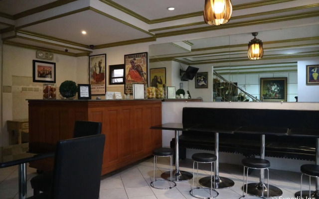 Spring Plaza Hotel