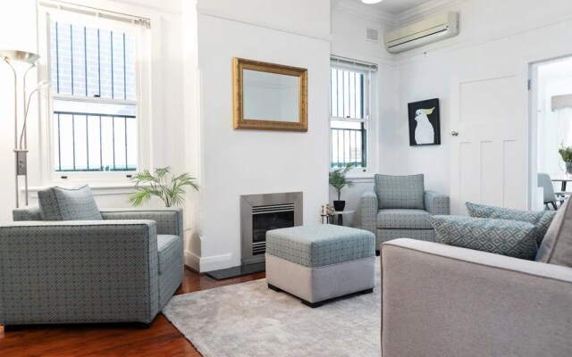 Bright and Elegant Executive 3 Bedroom Family Home