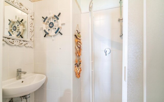Nice Apartment in Follonica With 3 Bedrooms and Wifi