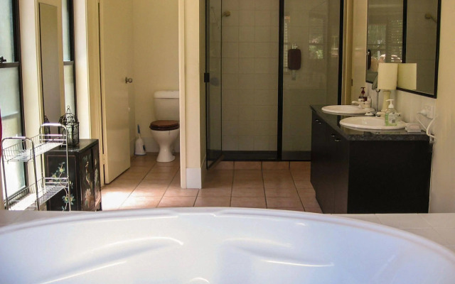 Noosa Edge Nudist Retreat - Noosa Edge Paradise