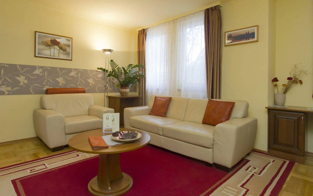 Dóm Hotel