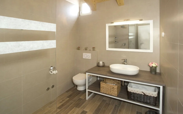 Aspalathos Residence