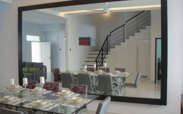 Shamrock Beach Villas Penang Seaview