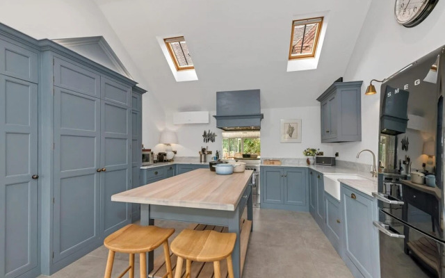 The School House - Luxury Home With Large Garden