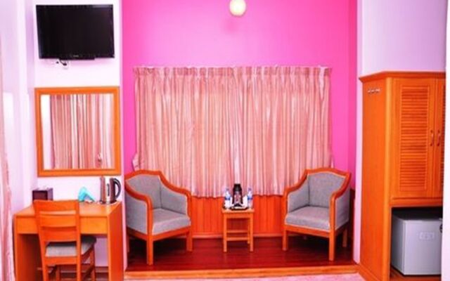 Royal Green Hotel